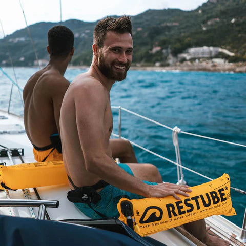 Restube Beach Limited – Aufblasbare Schwimmhilfe & Sicherheitsboje mit 50 N Auftrieb