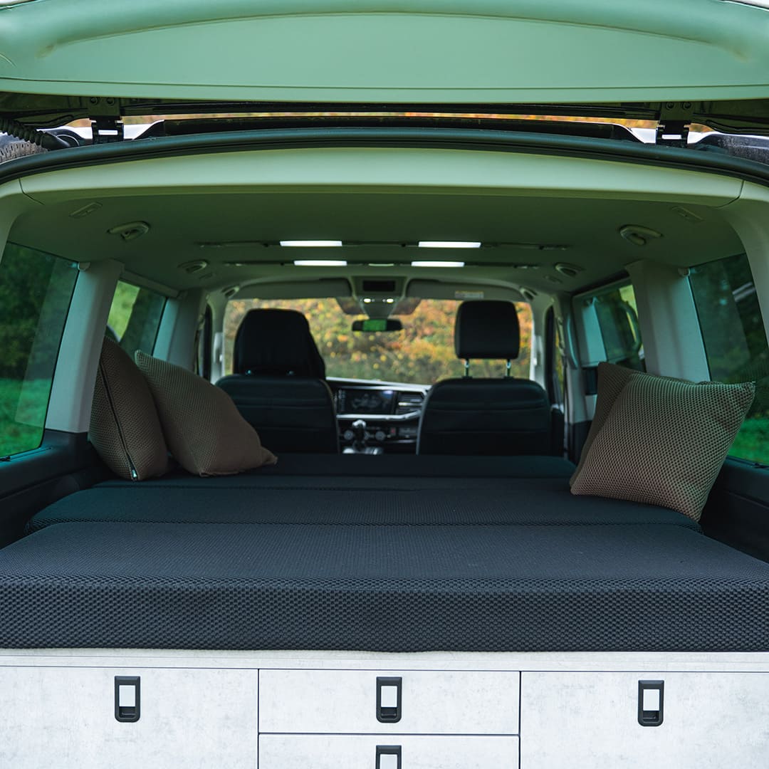 Camper Komplettsystem – Maßgeschneiderte Campingbox & Bett für VW, Mercedes & Ford