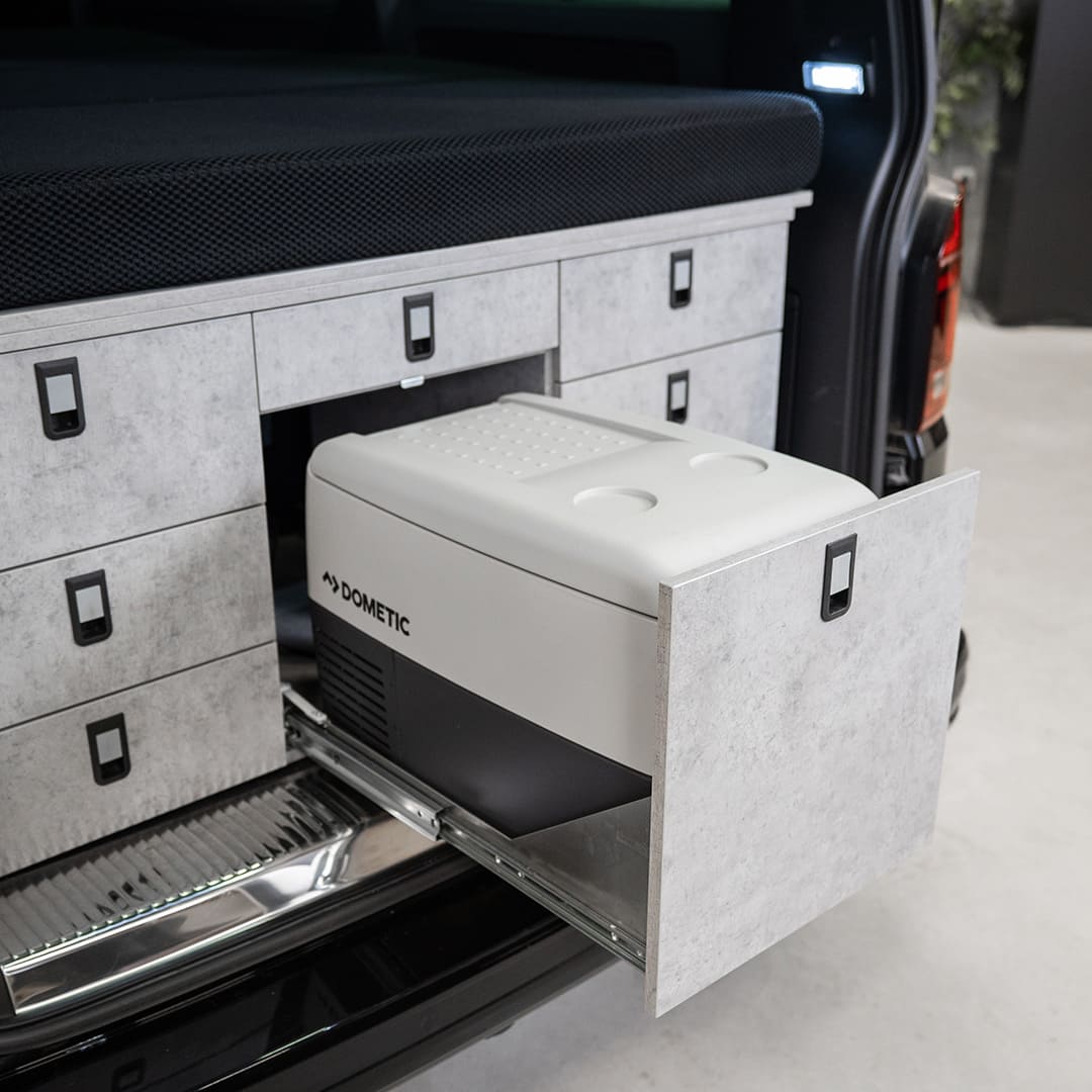 Camper Komplettsystem – Maßgeschneiderte Campingbox & Bett für VW, Mercedes & Ford