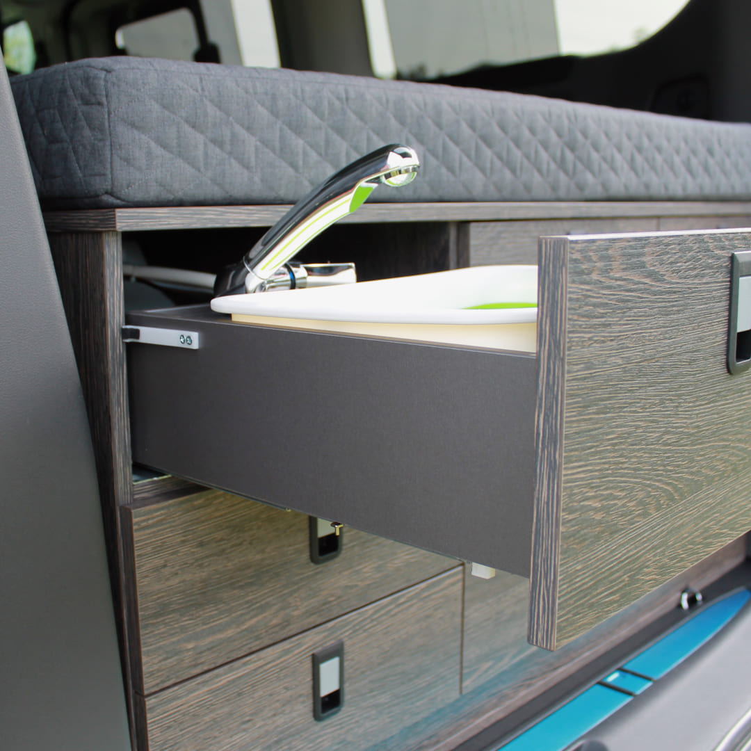 Camper Komplettsystem – Maßgeschneiderte Campingbox & Bett für VW, Mercedes & Ford