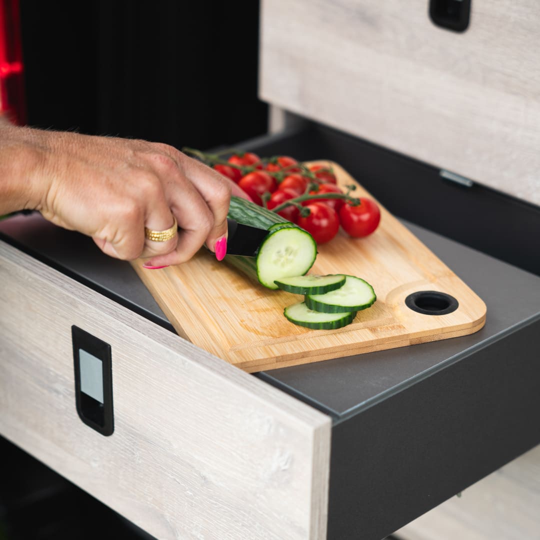 Camper Komplettsystem – Maßgeschneiderte Campingbox & Bett für VW, Mercedes & Ford