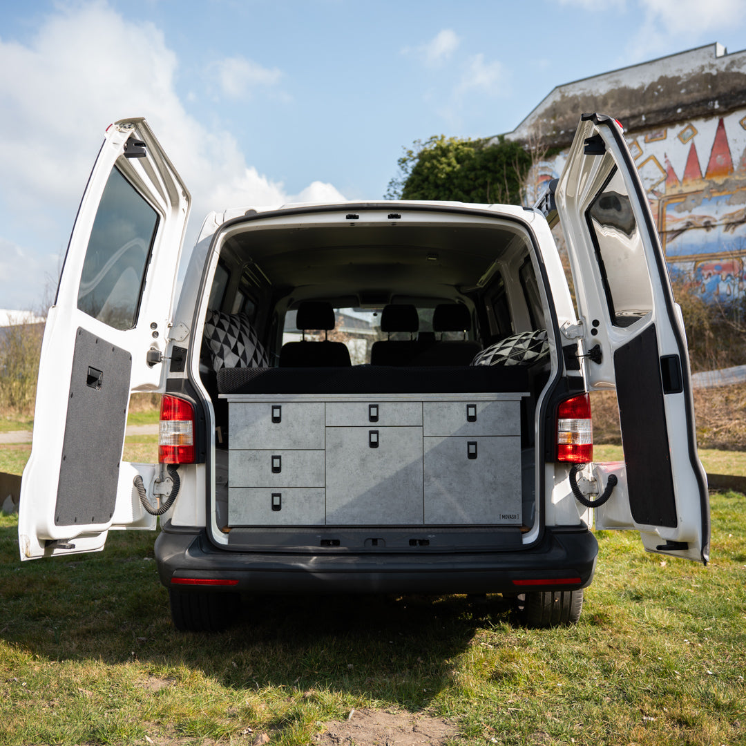 Camper Komplettsystem – Maßgeschneiderte Campingbox & Bett für VW, Mercedes & Ford